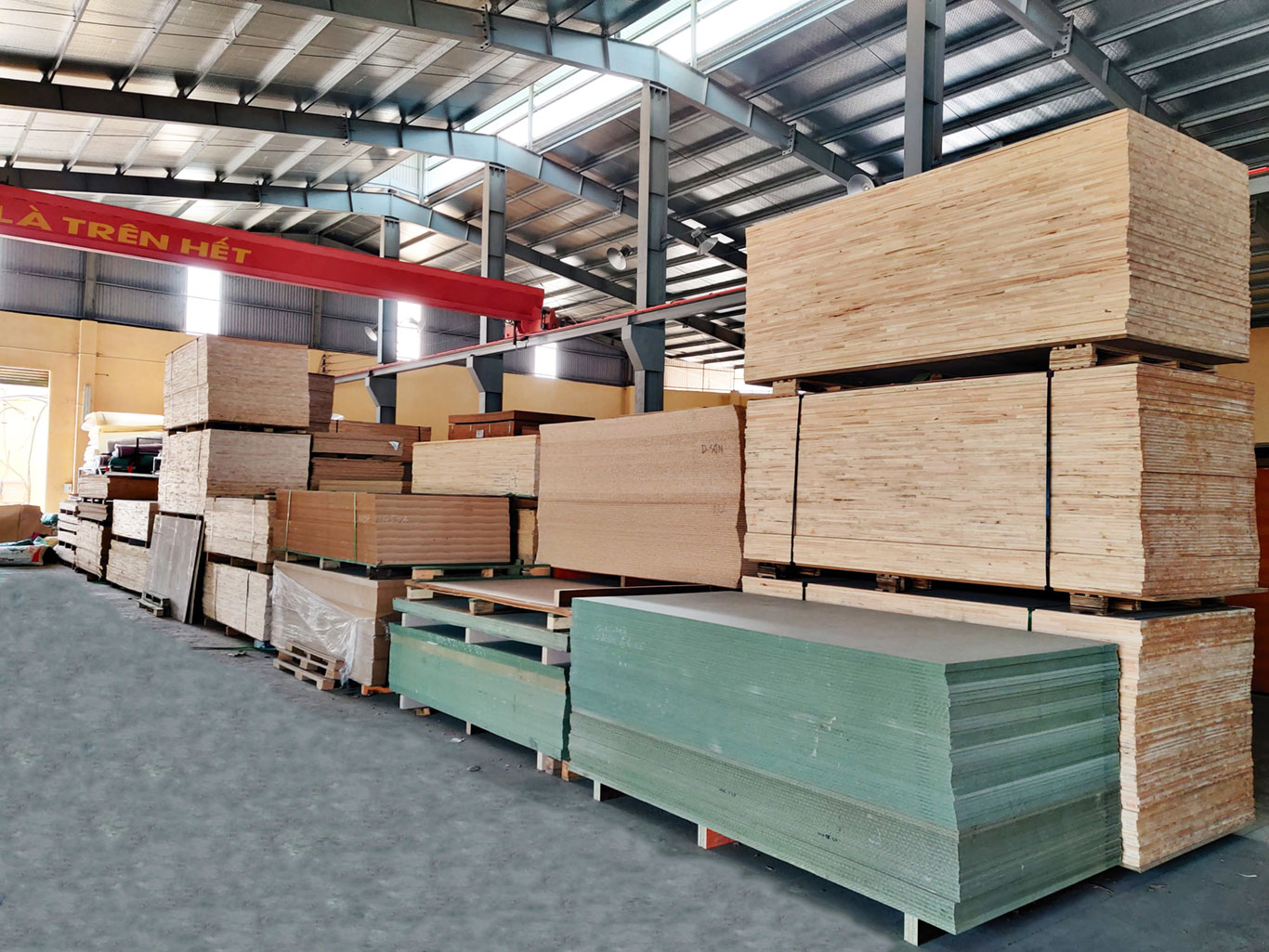 Kho nguyên vật liệu Nội thất Hồng Đức