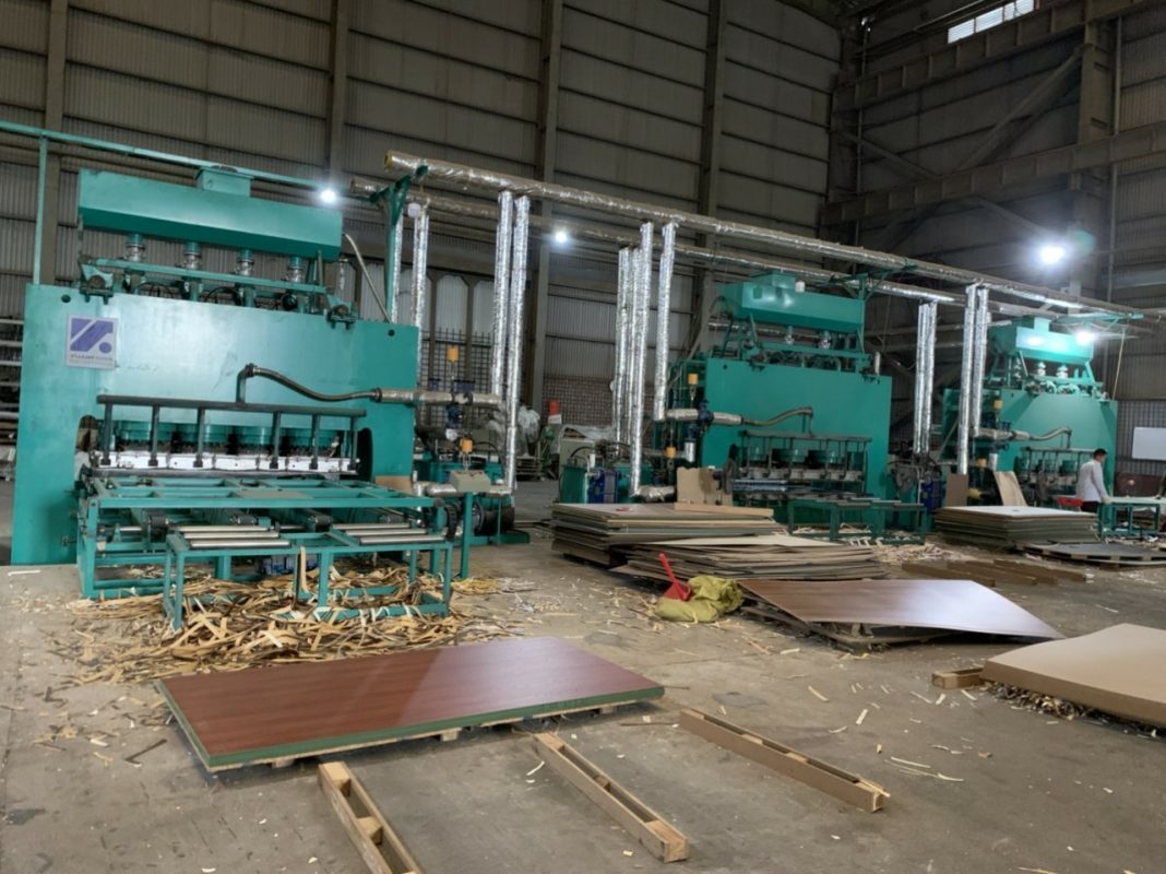 xưởng sản xuất bàn học để máy vi tính