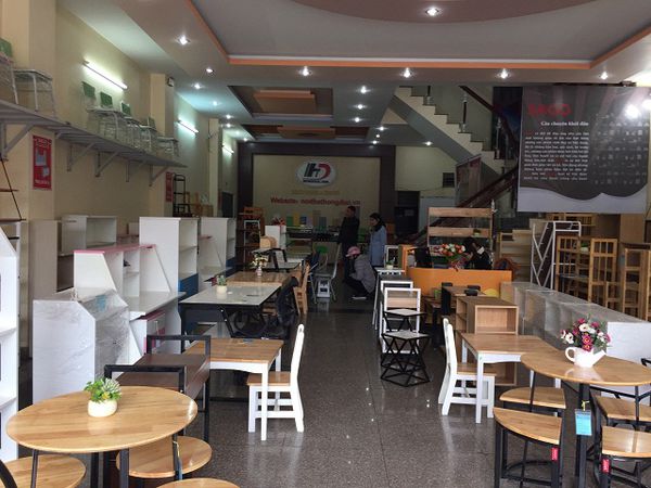 cửa hàng bán bàn ghế học sinh hồng đức