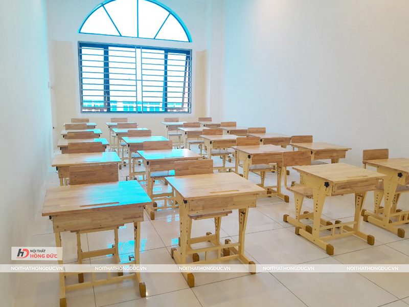 Bàn ghế tăng chỉnh chiều cao sản xuất bởi Nội thất Hồng Đức