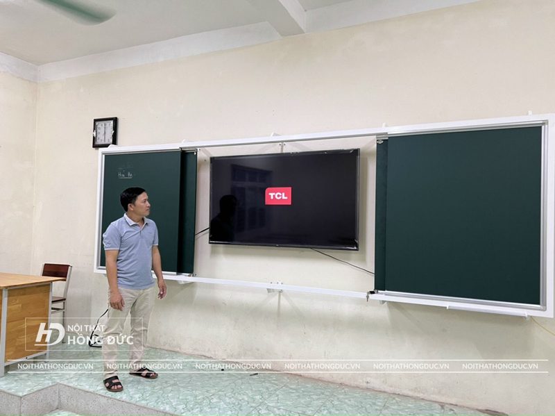 Tư vấn lắp đặt bảng trượt 4 tấm