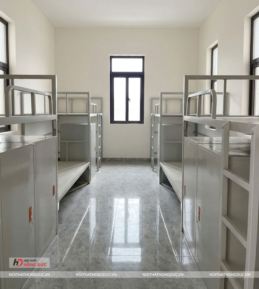Bố trí giường tầng sắt tủ locker tối ưu