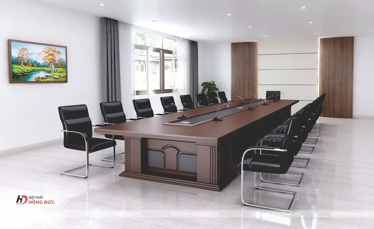Phòng họp kê ghế có tay vịn quanh bàn họp