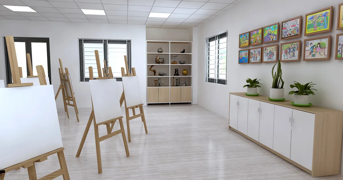 Phòng mỹ thuật đã bố trí giá vẽ và tủ để đồ dùng học tập