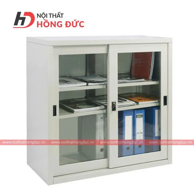 Tủ tài liệu cánh lùa có khóa, thấy rõ tay nắm và ổ khóa